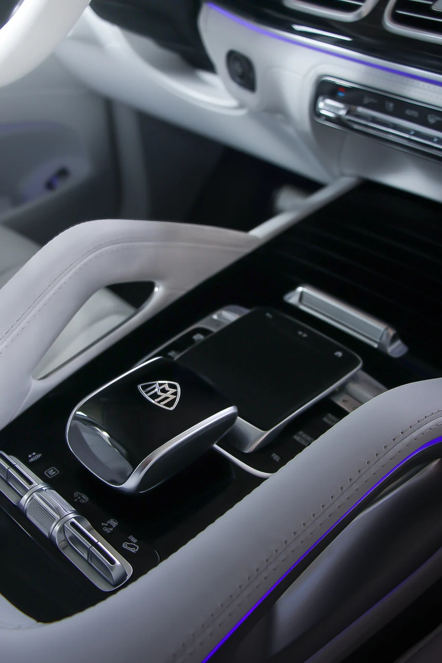 Console centrale et finition intérieure du Mercedes-Maybach GLS 600